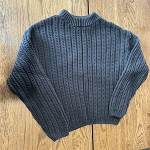 Universal threads black sweater size small